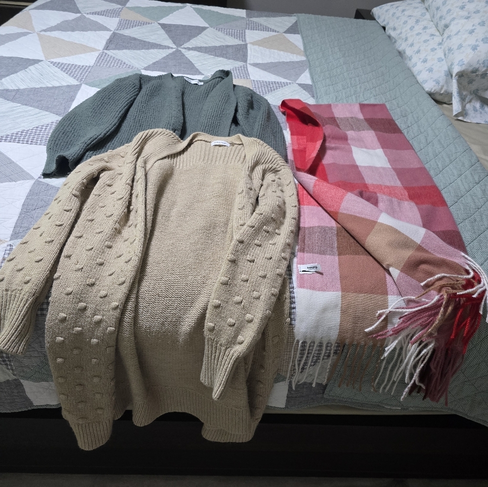 Zara Beige and Dark Green Knit Cardigans